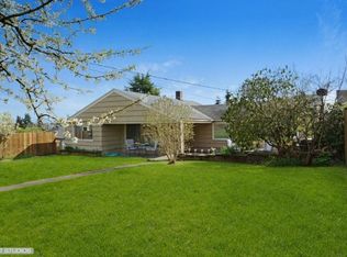 939 N 79th St, Seattle, WA 98103