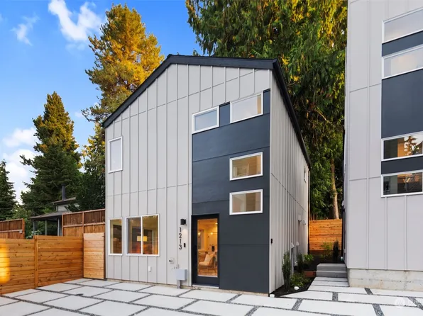 1213 NE 104th Street, Seattle, WA 98125