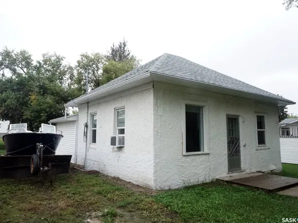 455 2nd Street E, Meota, SK S0M 1X0