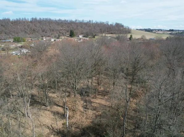 Monessen St, Belle Vernon, PA 15012