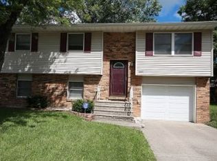 3467 Dove Dr, Decatur, IL 62526