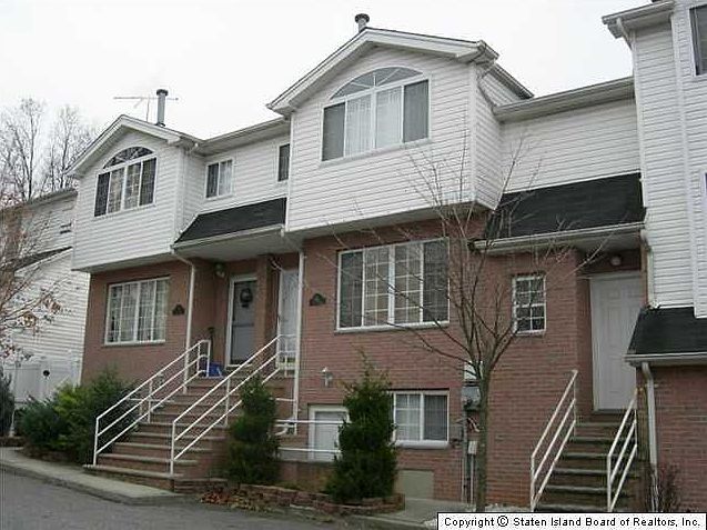24 Iris Ct.