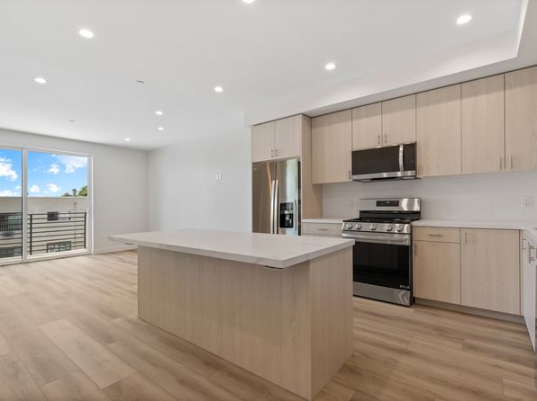 6603 Fulton Ave #101