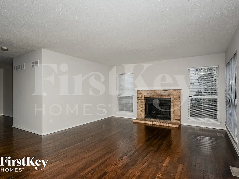 457 Oak Glen Dr — Photo 8