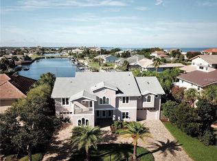 5750 W Shore Dr, New Port Richey, FL 34652