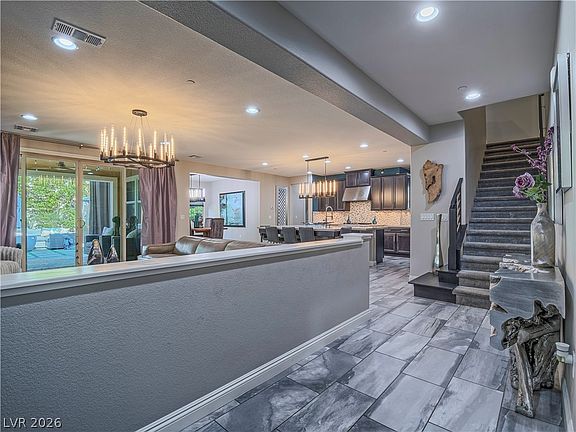 5th image of 2178 Maderno St