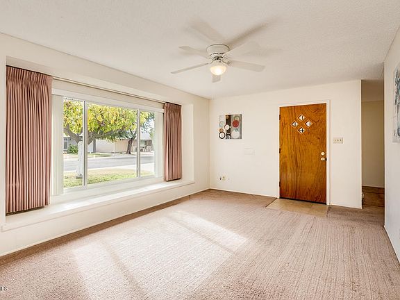 LARGE PICTURE WINDOW