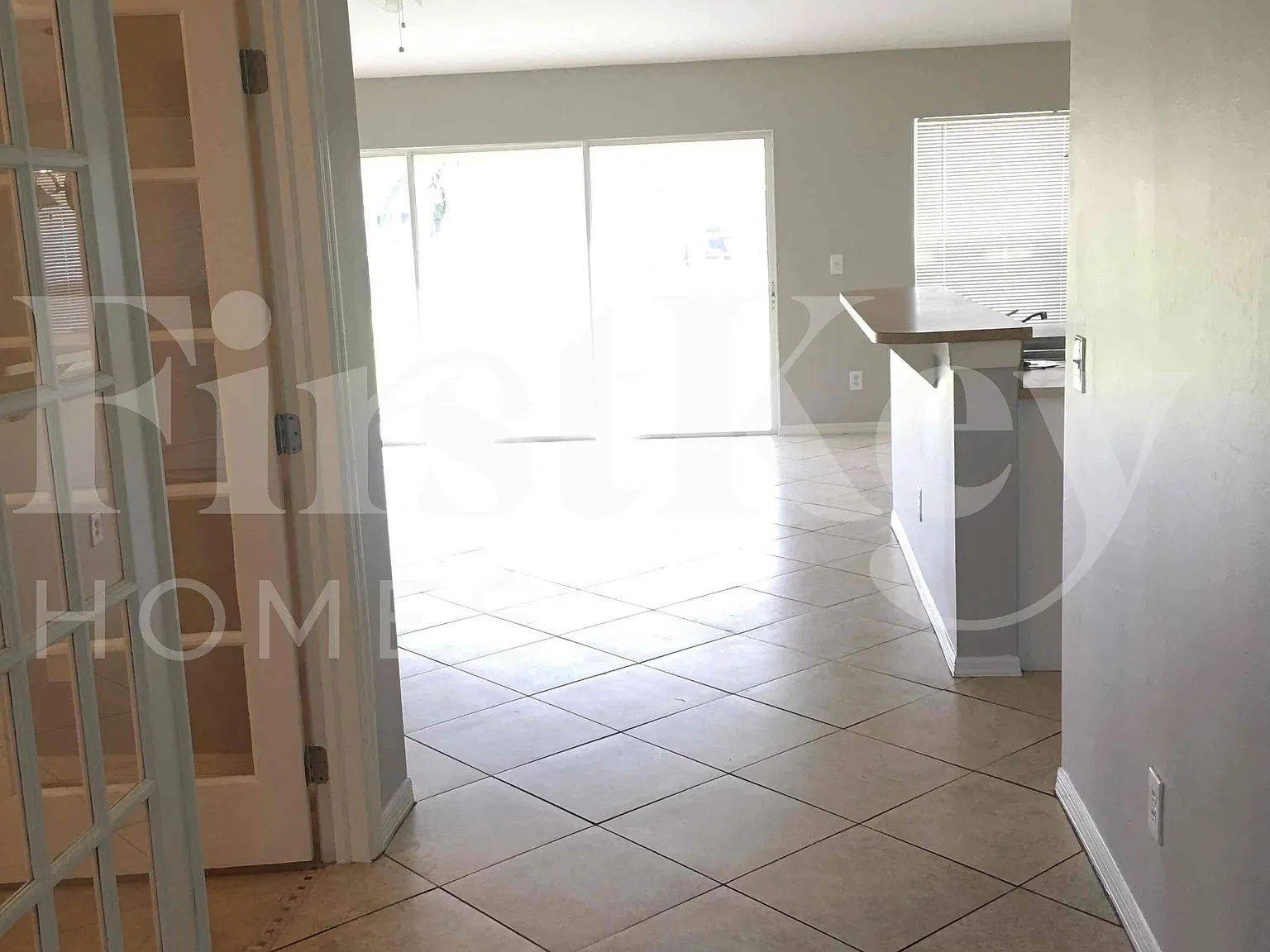 3 bed, 2.0 bath, 1472 sqft, $1,715 — Photo 2