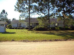 210 Green Willow Dr, Douglas, GA 31535