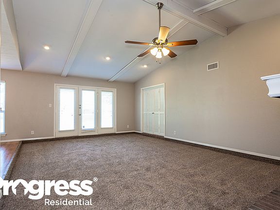 3rd image of 2421 Heathercrest Dr