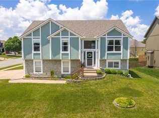 18528 Spruce St, Gardner, KS 66030