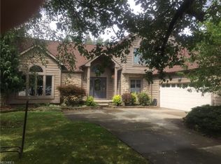4850 Persimmon Ln, North Royalton, OH 44133