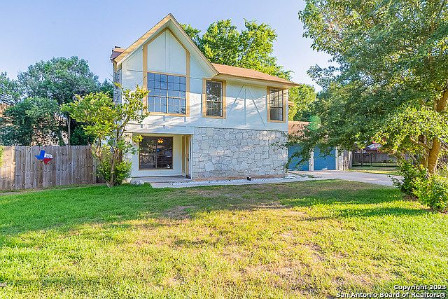 1st image of 310 PARK VILLAGE LN