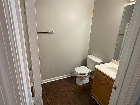 3rd image of 1634 Foxhaven Dr #6