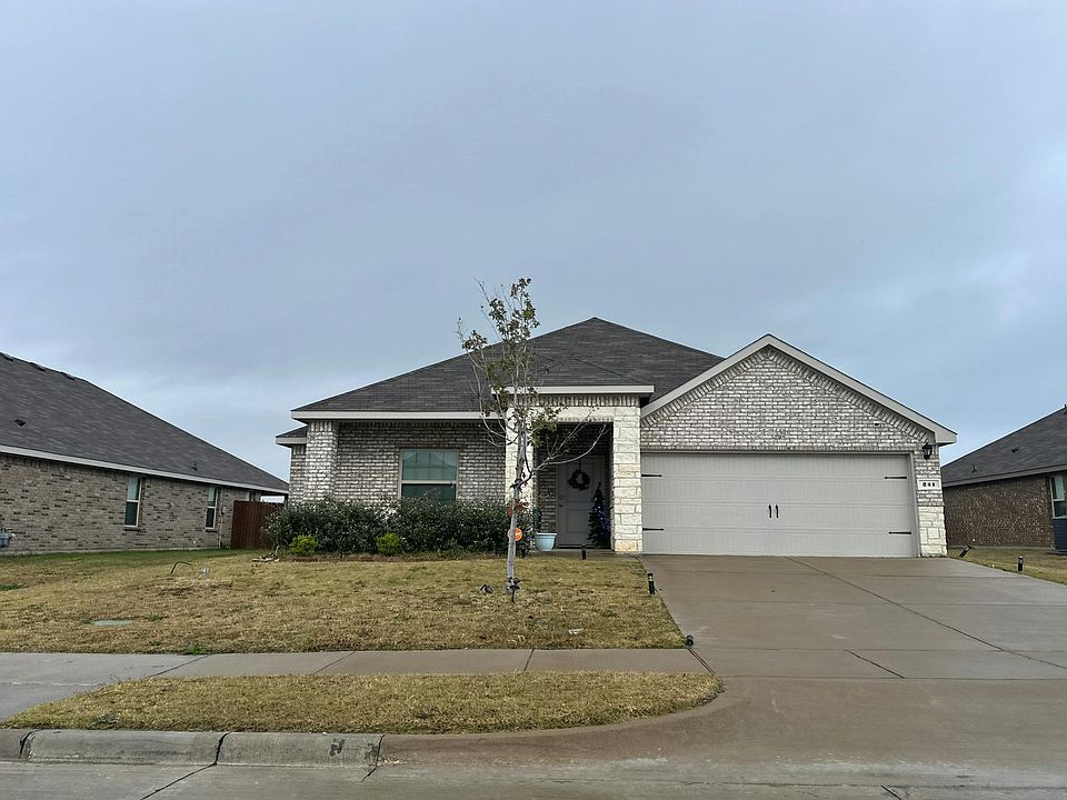 1st image of 241 Paddock Ln