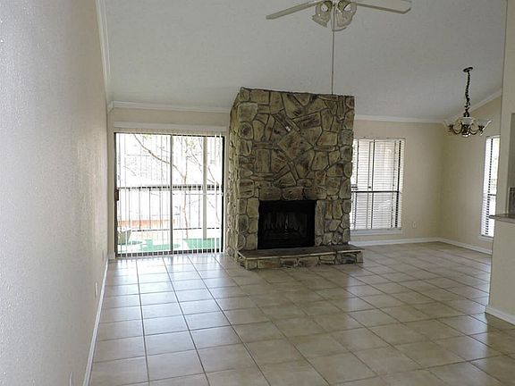 2nd image of 17401 Red Oak Dr
