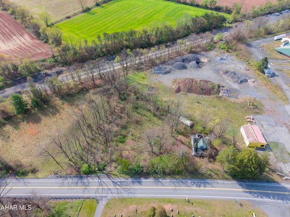 16654 Lincoln Hwy, Breezewood, PA 15533