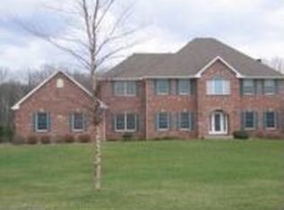 1 Pinehurst Ct, Coal Valley, IL 61240
