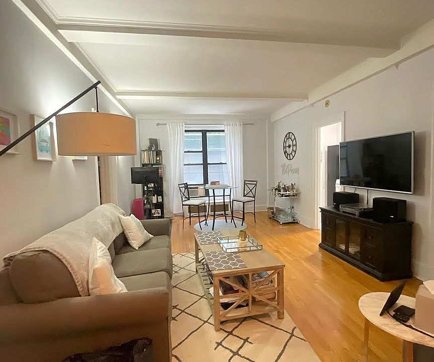 1st image of 105 W 55th St #E