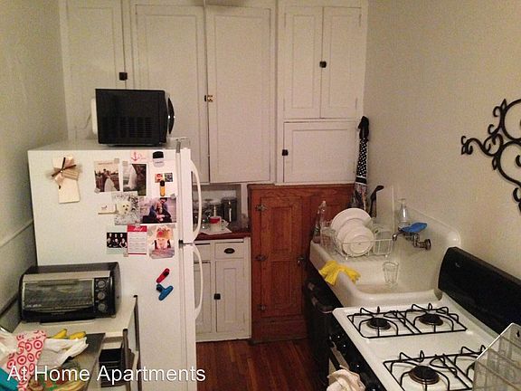 3rd image of 3142 Lyndale Ave S APT 22