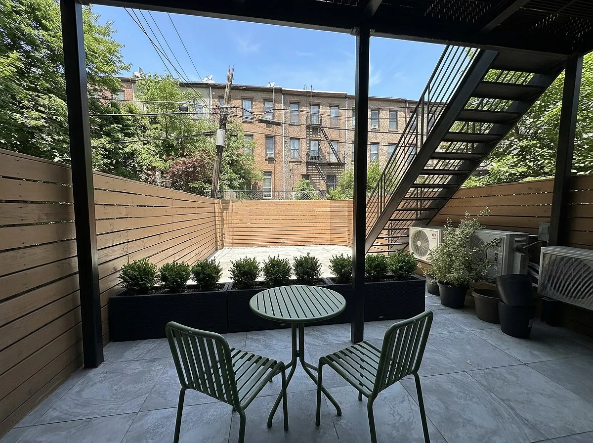 217 Lexington Avenue — Photo 3