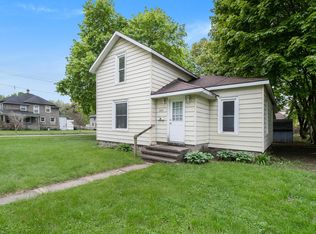 202 Wood St, Three Rivers, MI 49093