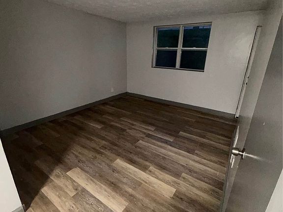 5th image of 144 N Main St