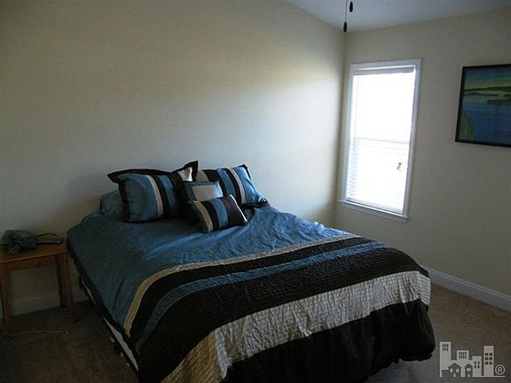 4th image of 2113 Willow Creek Ln