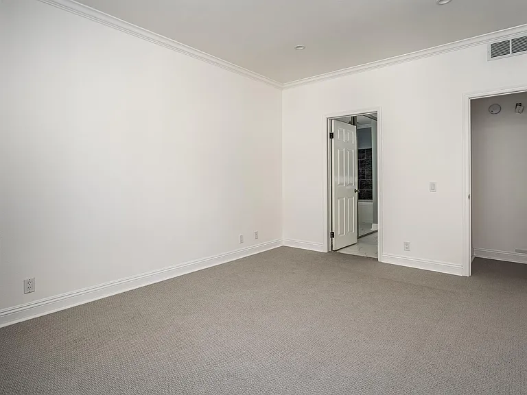 5865 Friars Rd #3305 — Photo 8