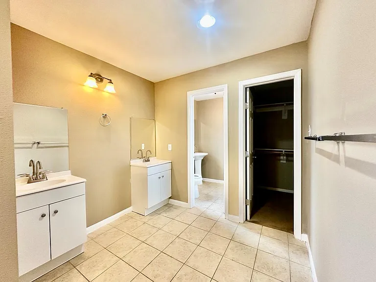 7410 Frostview Ln — Photo 7