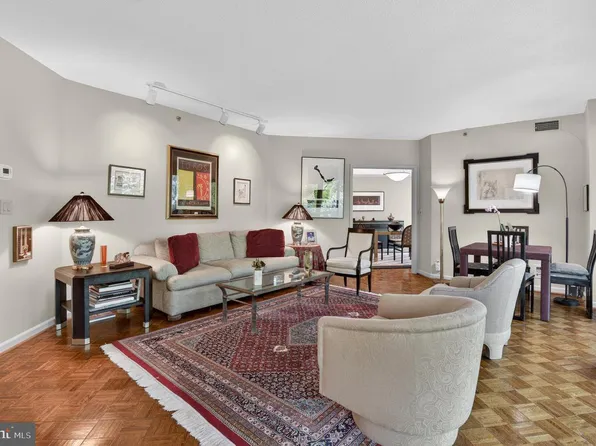 5600 Wisconsin Ave APT 1207, Chevy Chase, MD 20815