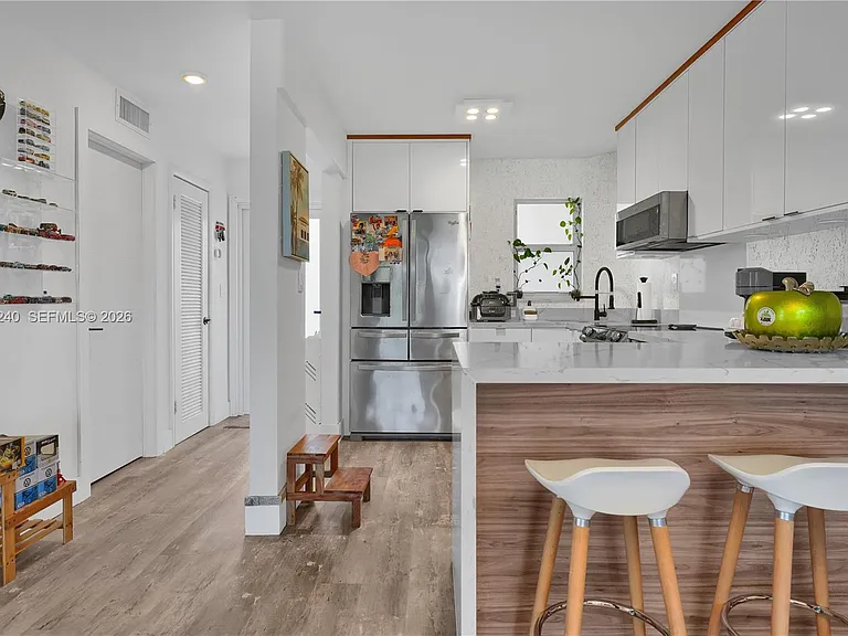 8900 Washington Blvd #320 — Photo 4