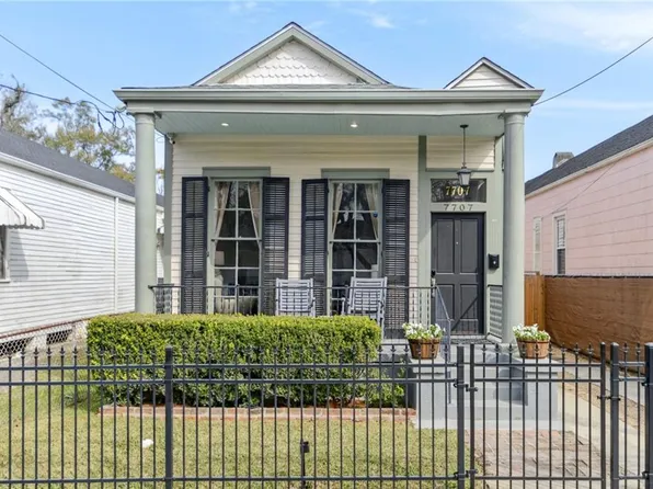 7707 Oak St, New Orleans, LA 70118