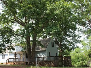 3923 Falls Rd, Victoria, VA 23974