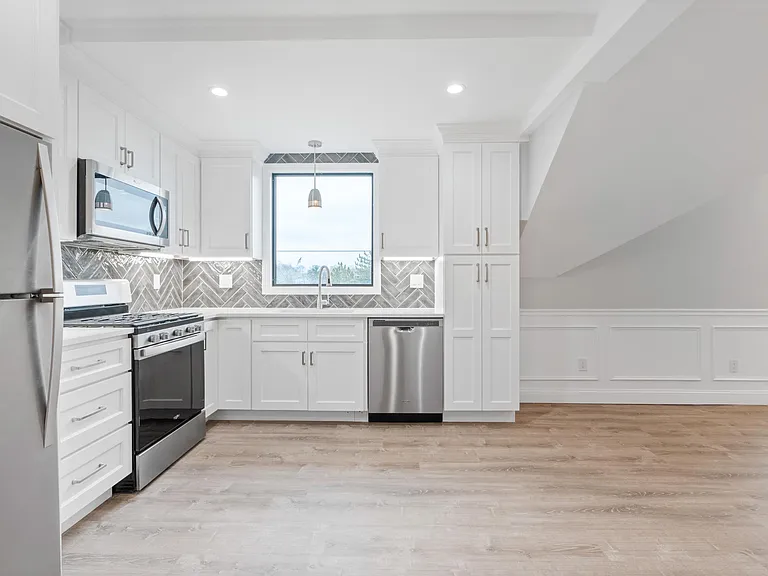 696 Chalkstone Ave #3 — Photo 4
