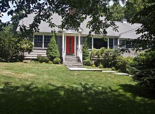 18 Chipmunk Ln, Norwalk, CT 06850