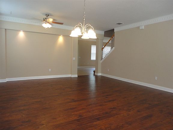 3rd image of 16241 Nottingham Park Way