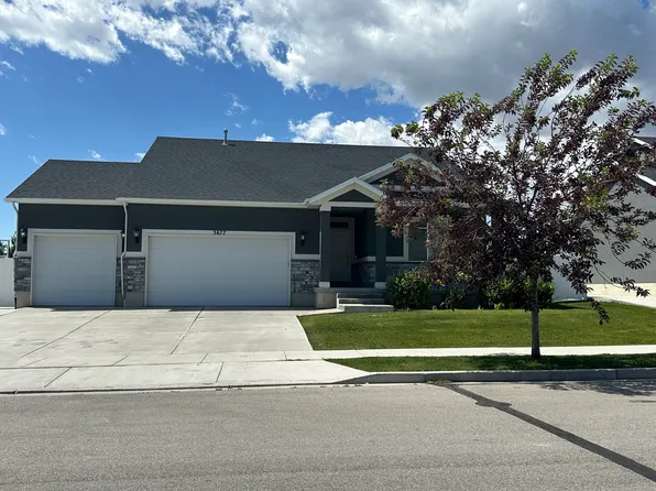 3677 W Creek Meadow Rd, Riverton, UT 84065