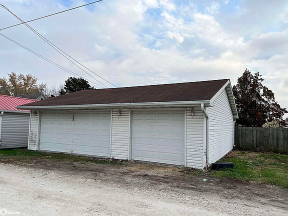 4th image of 1725 Avenue G
