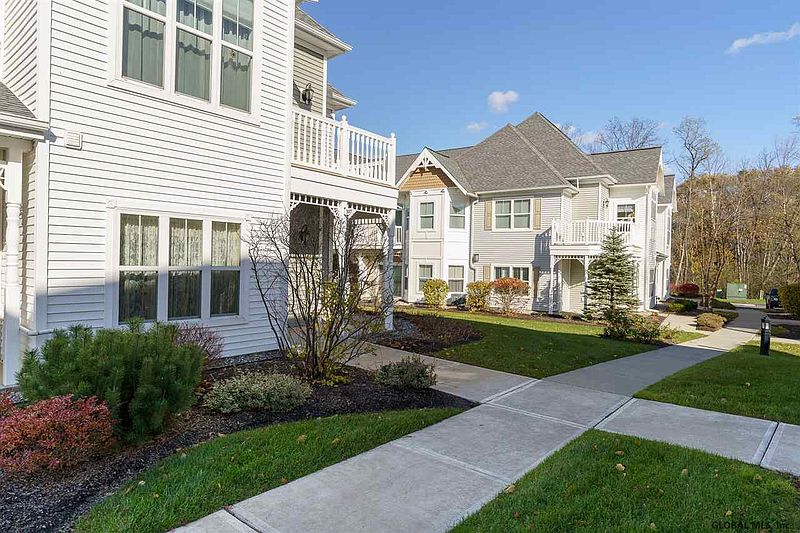 2nd image of 307 KELLY Circle