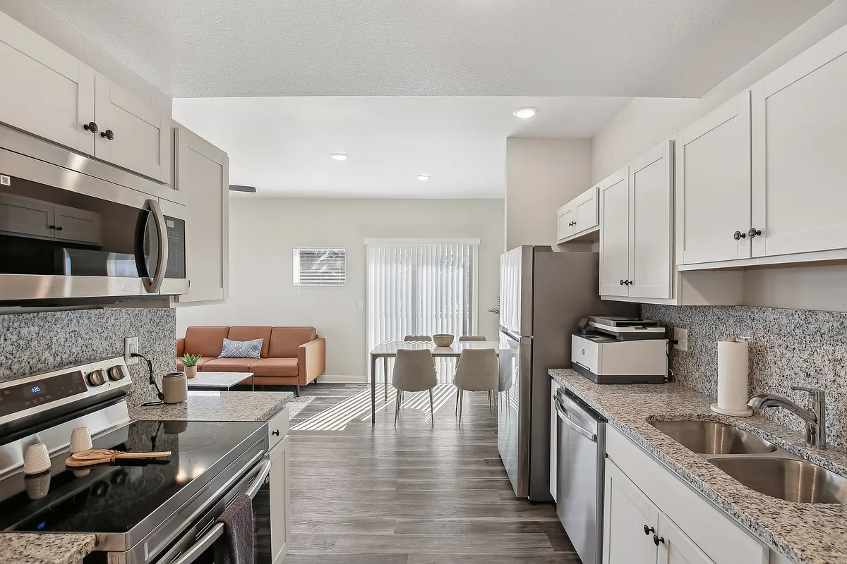 Building Photo - Chapman Ridge Townhomes