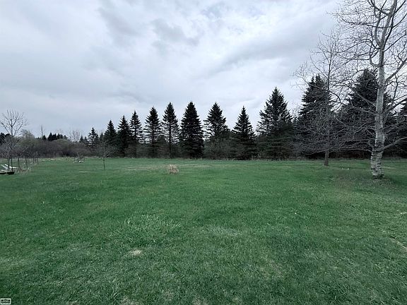 2nd image of 7285 Mayville Rd