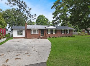 11 N Olive St, Andrews, SC 29510