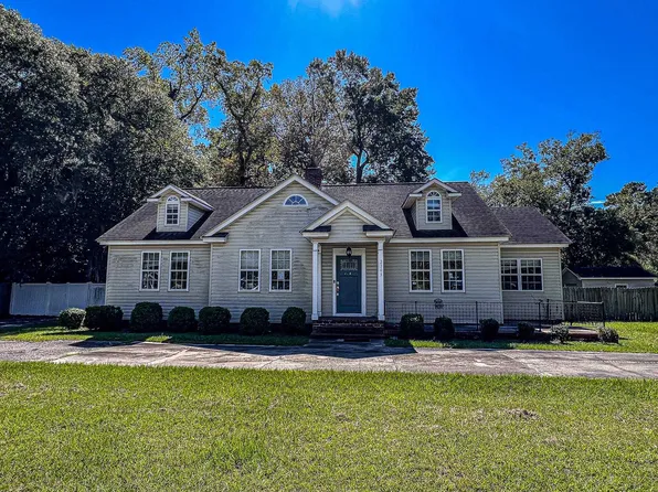 2203 4th Ave., Conway, SC 29527