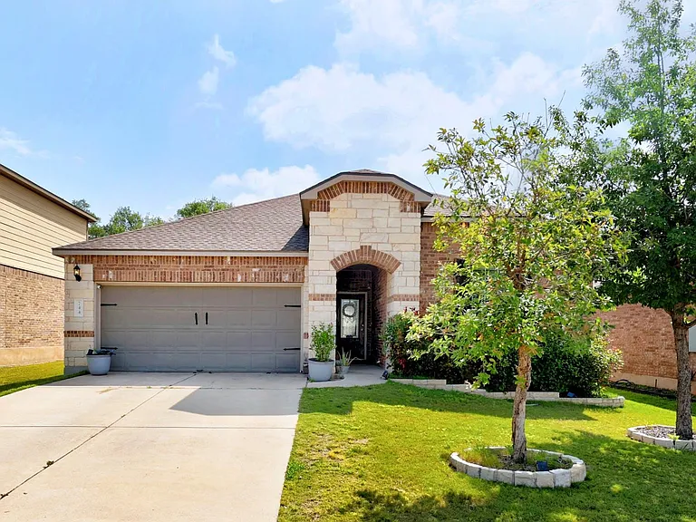 744 Hoot Owl Ln S — Photo 2