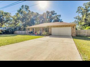 909 Ridgewood Ln, Pensacola, FL 32506