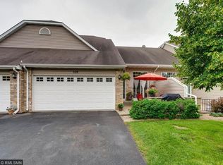 520 Spruce Dr, Hudson, WI 54016