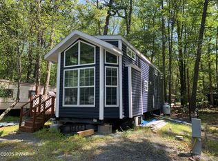 131 Bobcat Dr, Milford, PA