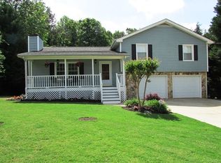 6245 Oak Ridge Dr, Flowery Branch, GA 30542