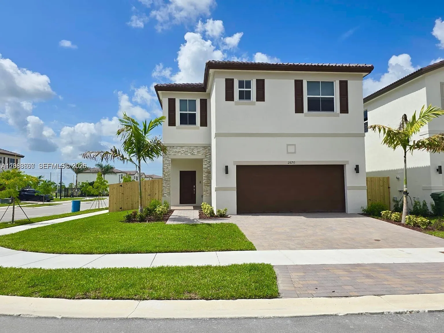 4 bed, 2.5 bath, 2002 sqft, $3,450 — Photo 3